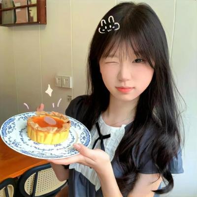 我们恋爱吧第一季封面